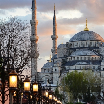 クルーズと豪華寝台列車：イスタンブールからパリへ<br>Cruise & Rail:  Istanbul to Paris